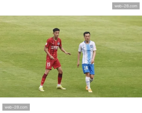 铜梁龙张英凯本土中卫成长 年轻防线在五后卫体系中锻炼 铜梁龙张英凯本土中卫成长 年轻防线在五后卫体系中锻炼